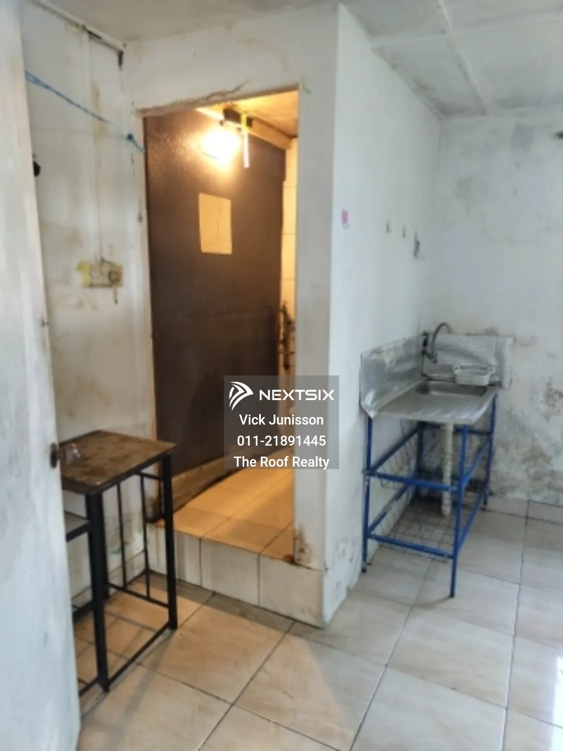 Semi-detached House For Sale in Kuching Sarawak - Image 11