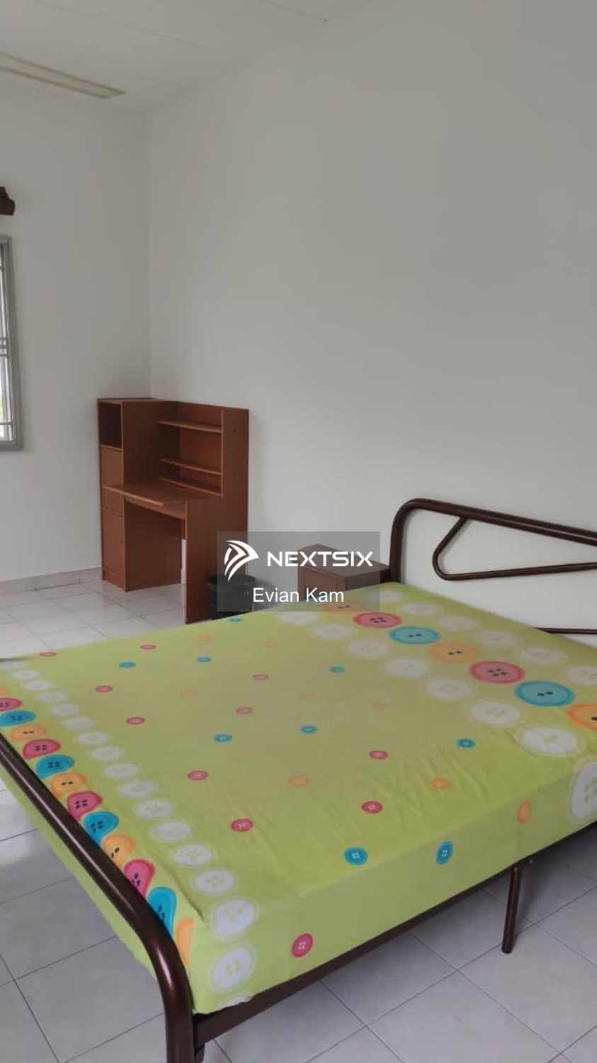 2-sty Terrace/Link House For Rent in Bandar Botanic Selangor - Image 5