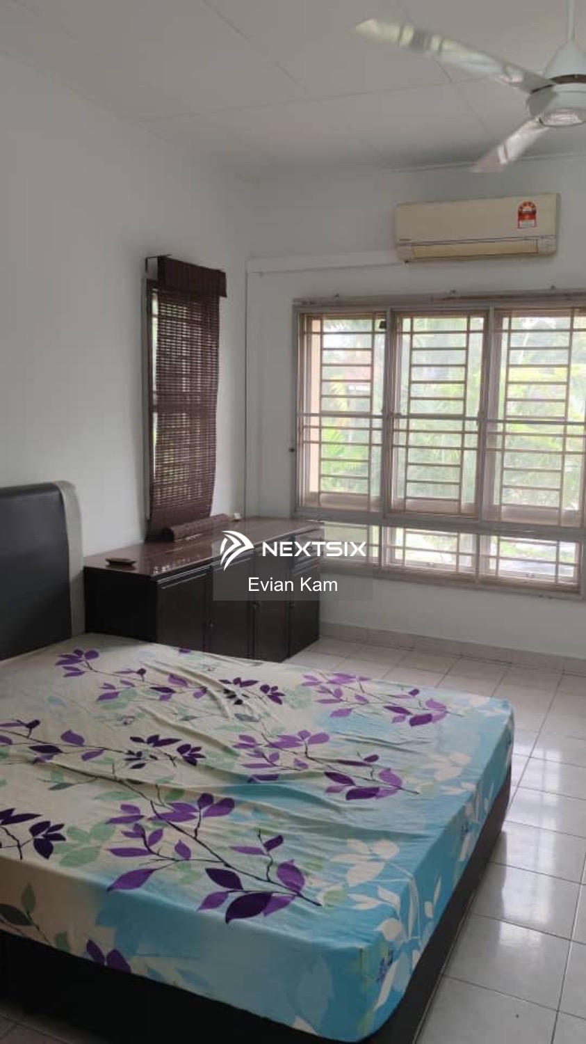 2-sty Terrace/Link House For Rent in Bandar Botanic Selangor - Image 8