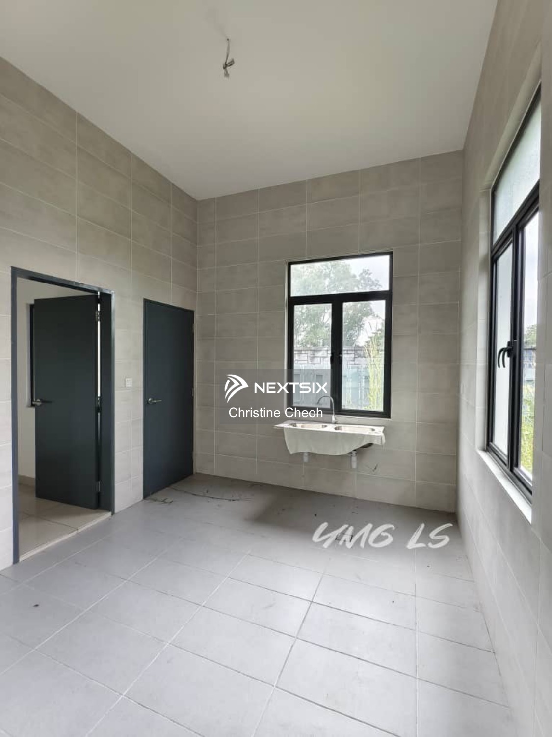 Semi-detached House For Sale in Klang Selangor - Image 9
