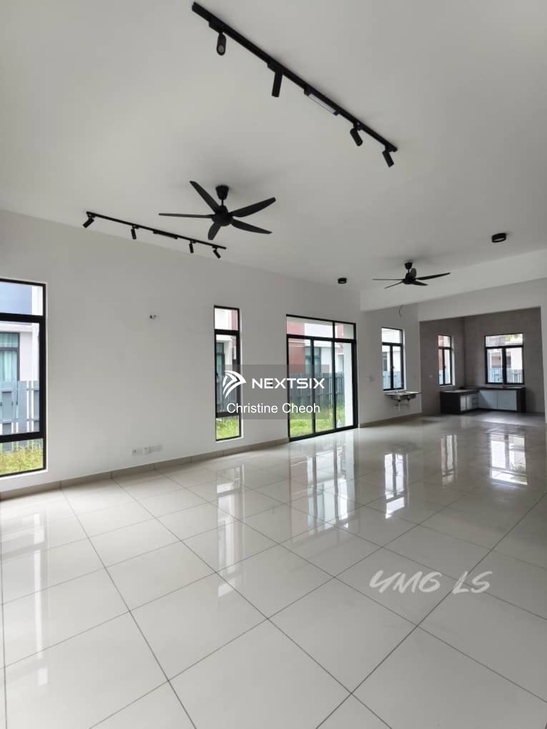 Semi-detached House For Rent in Klang Selangor