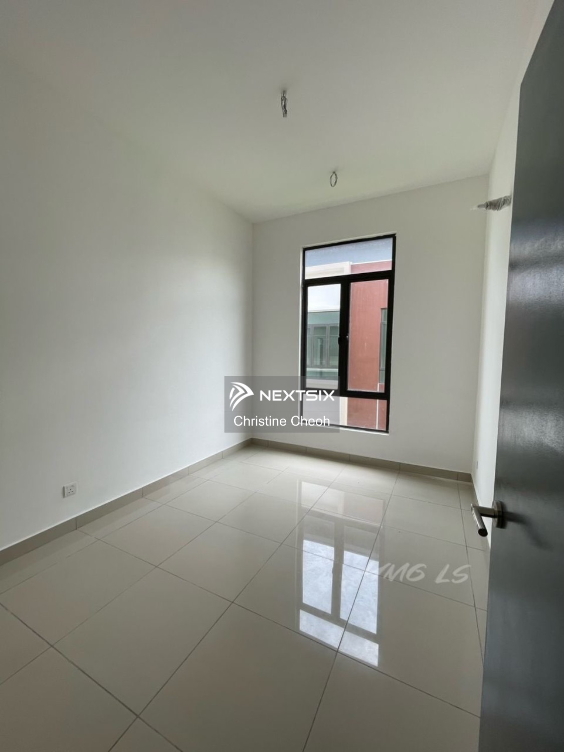 Semi-detached House For Sale in Klang Selangor - Image 11