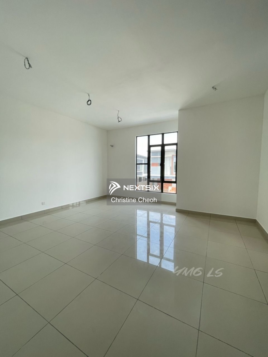 Semi-detached House For Sale in Klang Selangor - Image 9
