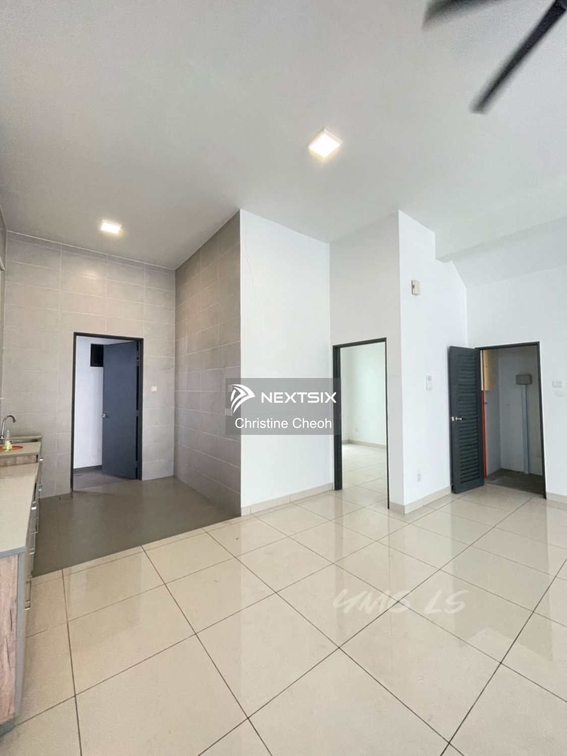 Semi-detached House For Sale in Klang Selangor - Image 5