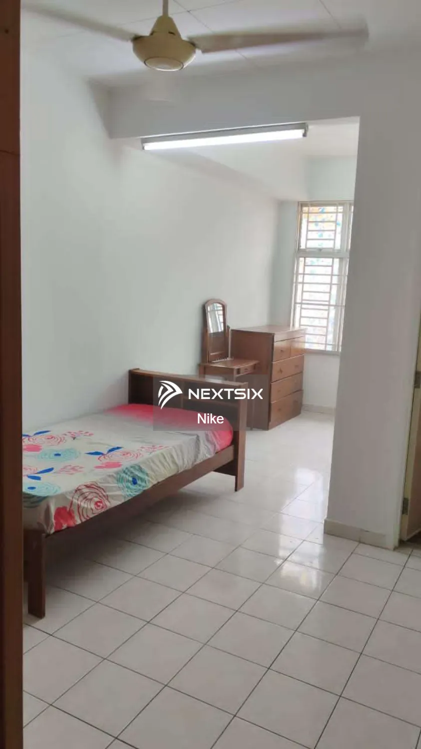 2-sty Terrace/Link House For Rent in Bandar Botanic Selangor - Image 5