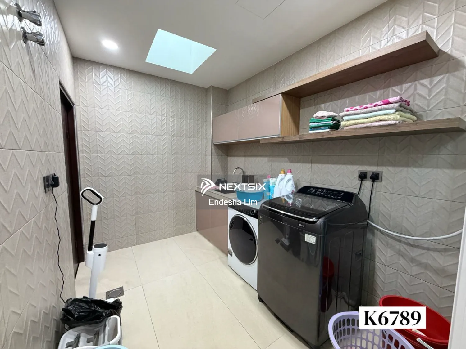 Semi-detached House For Sale in Aman Perdana Selangor - Image 9