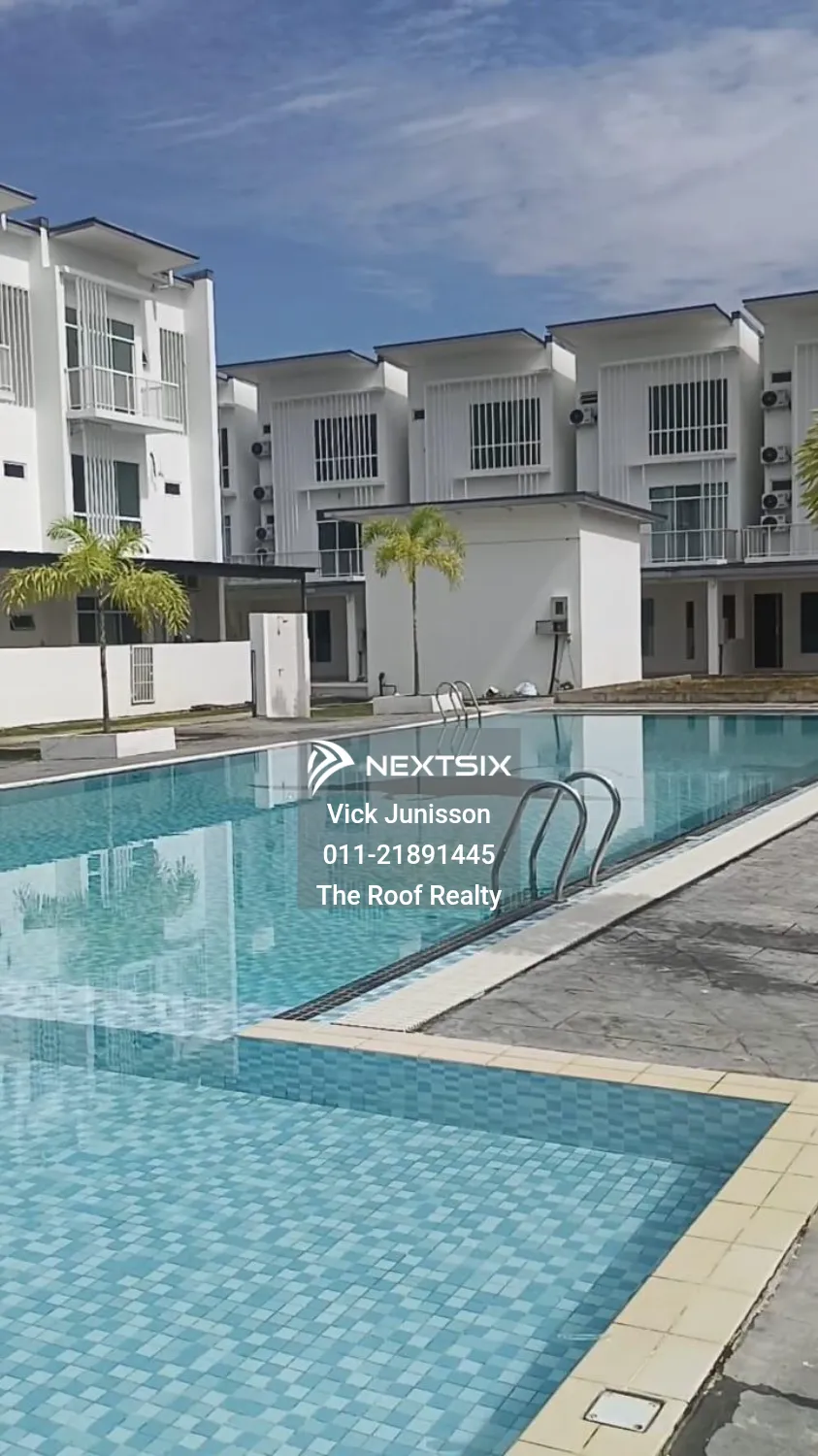 3-sty Terrace/Link House For Sale in Kuching Sarawak - Image 10