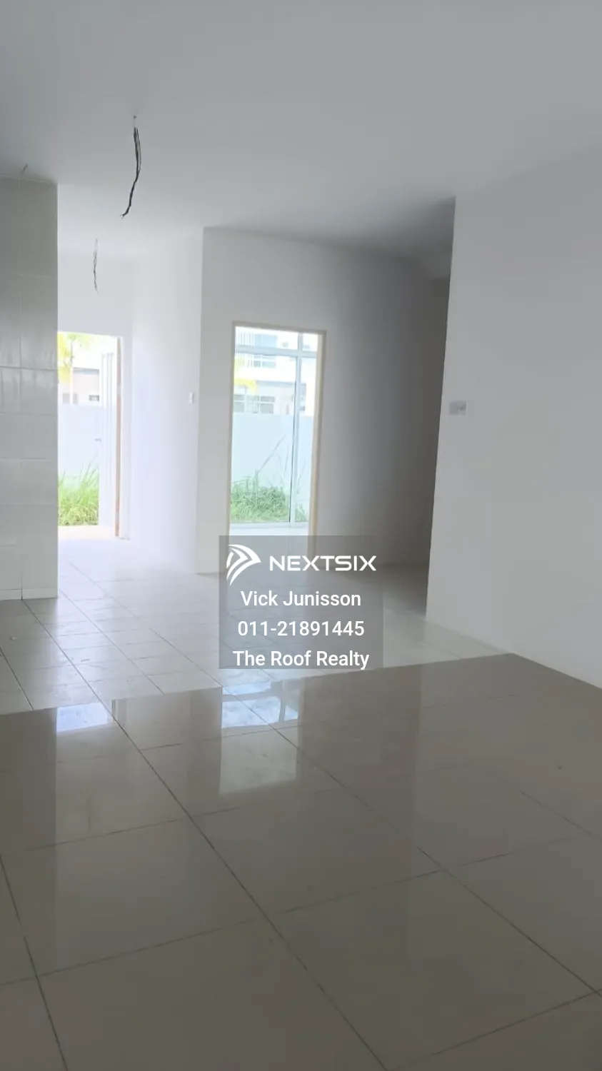 3-sty Terrace/Link House For Sale in Kuching Sarawak - Image 9