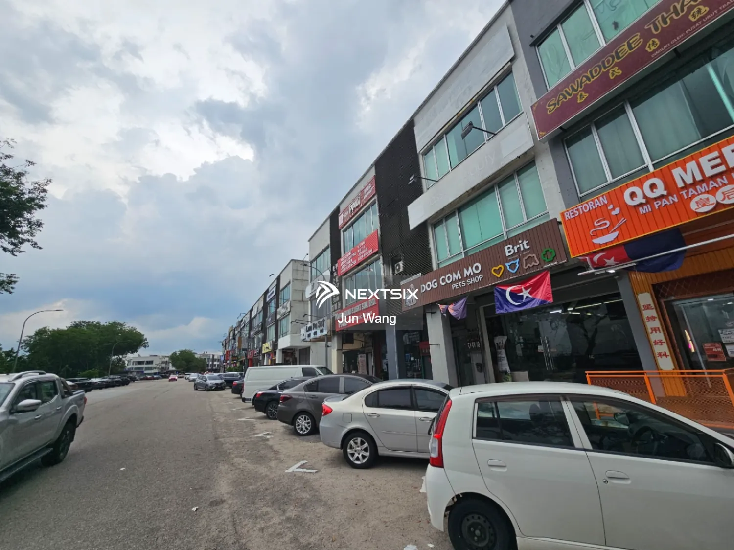 Shop For Sale in Ulu Tiram Johor