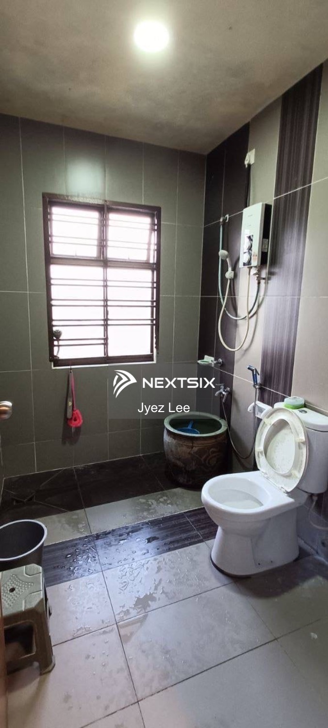 2-sty Terrace/Link House For Sale in Ulu Tiram Johor - Image 8