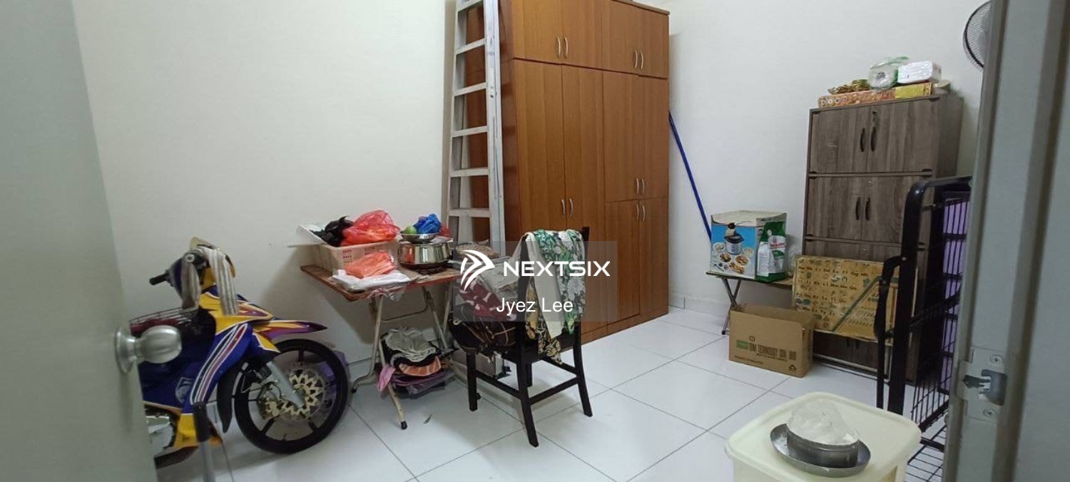 2-sty Terrace/Link House For Sale in Ulu Tiram Johor - Image 9