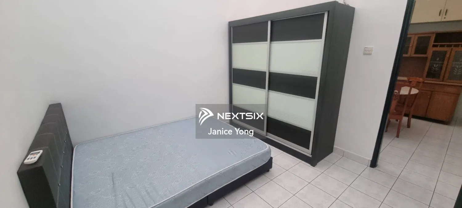 1-sty Terrace/Link House For Rent in Perling Johor - Image 4
