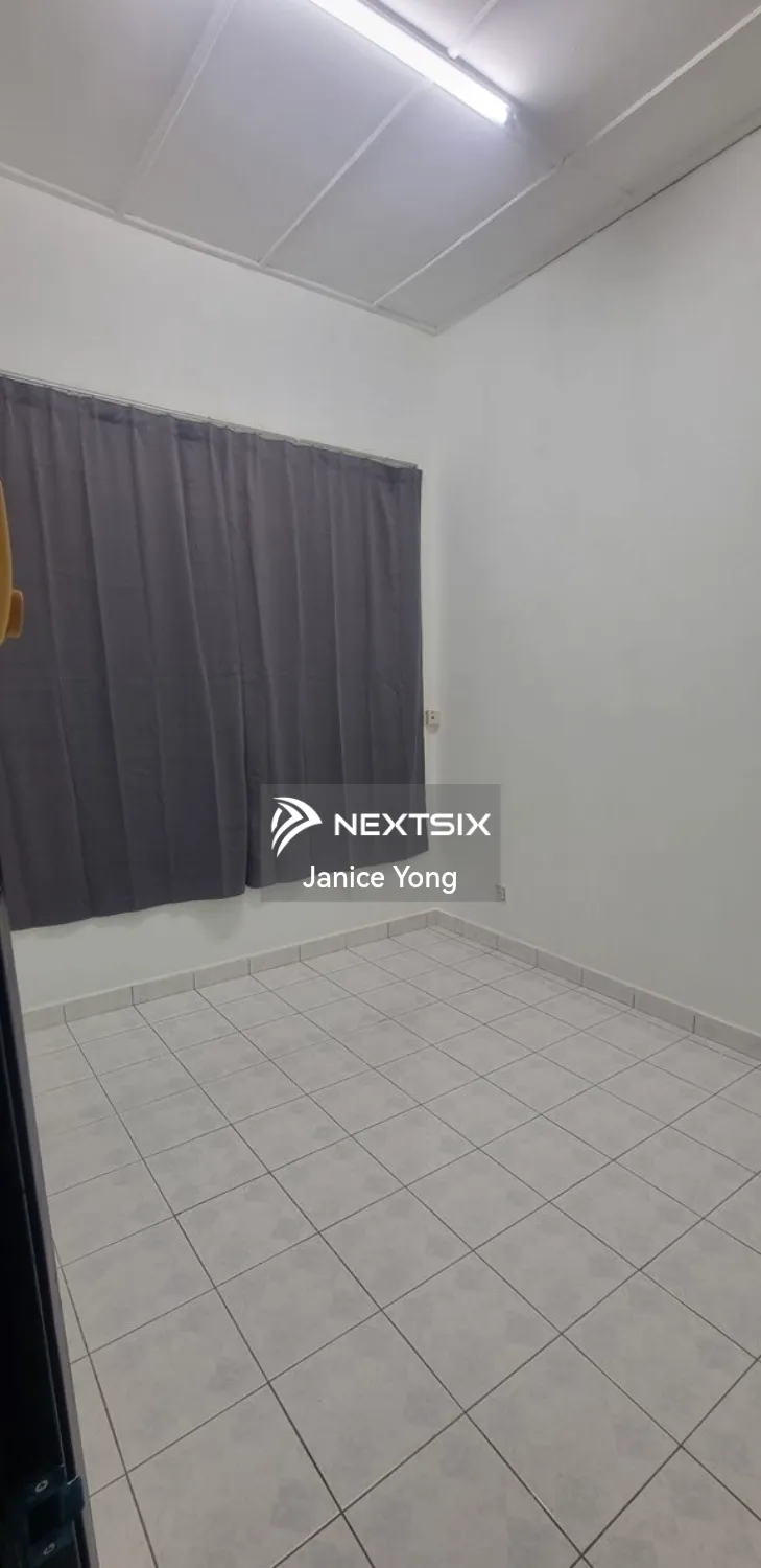 1-sty Terrace/Link House For Rent in Perling Johor - Image 5