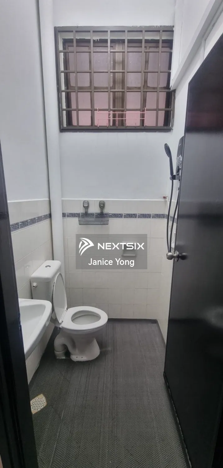 1-sty Terrace/Link House For Rent in Perling Johor - Image 8