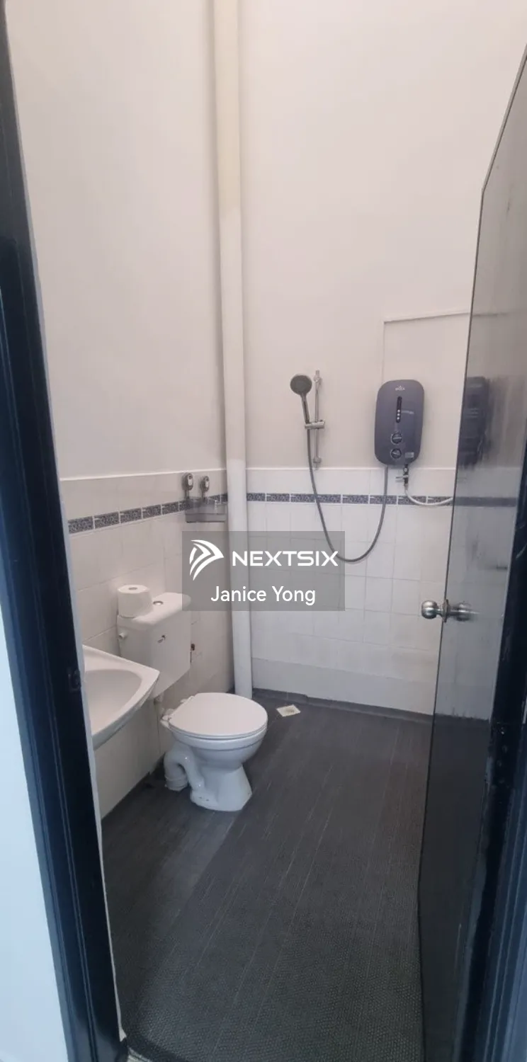 1-sty Terrace/Link House For Rent in Perling Johor - Image 9