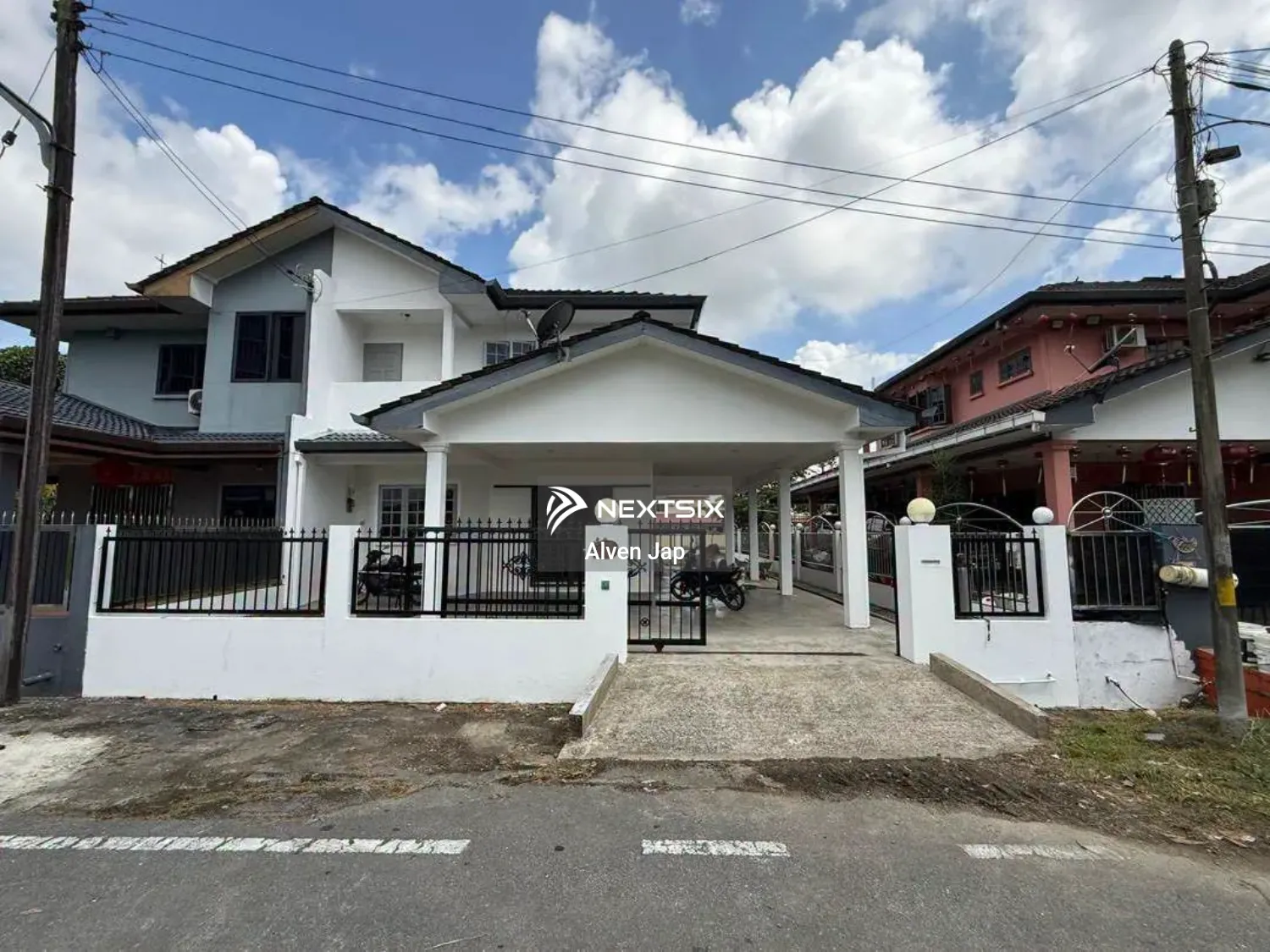 Semi-detached House For Sale in Kuching Sarawak