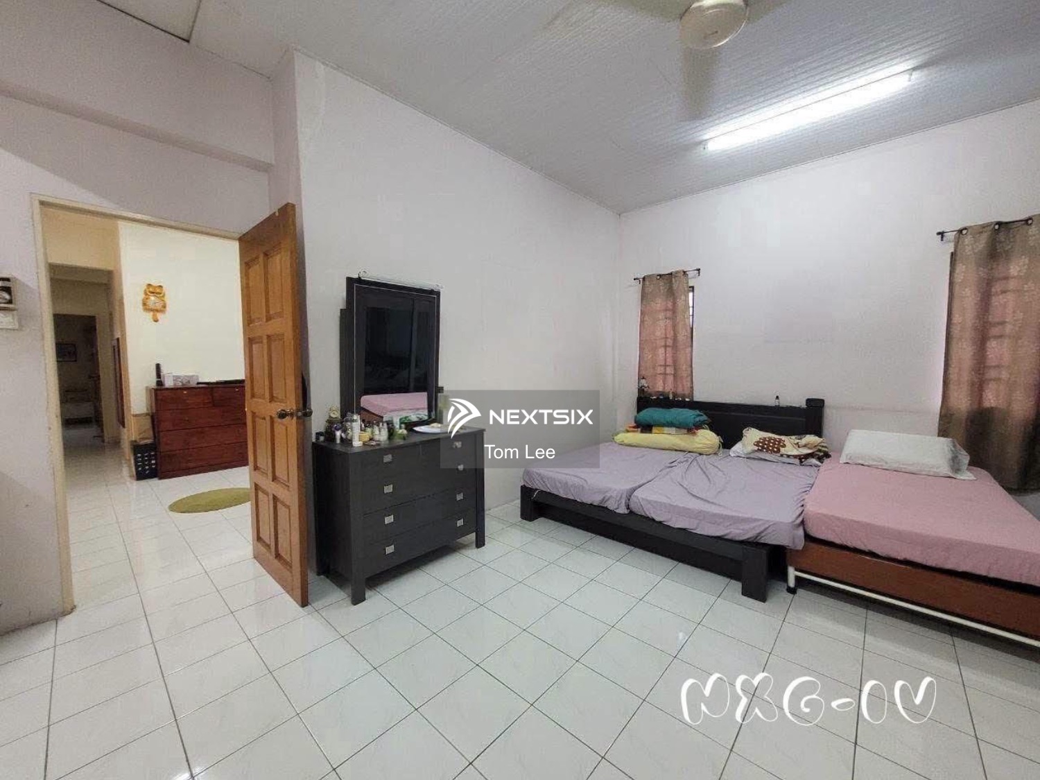 Semi-detached House For Sale in Klang Selangor - Image 9