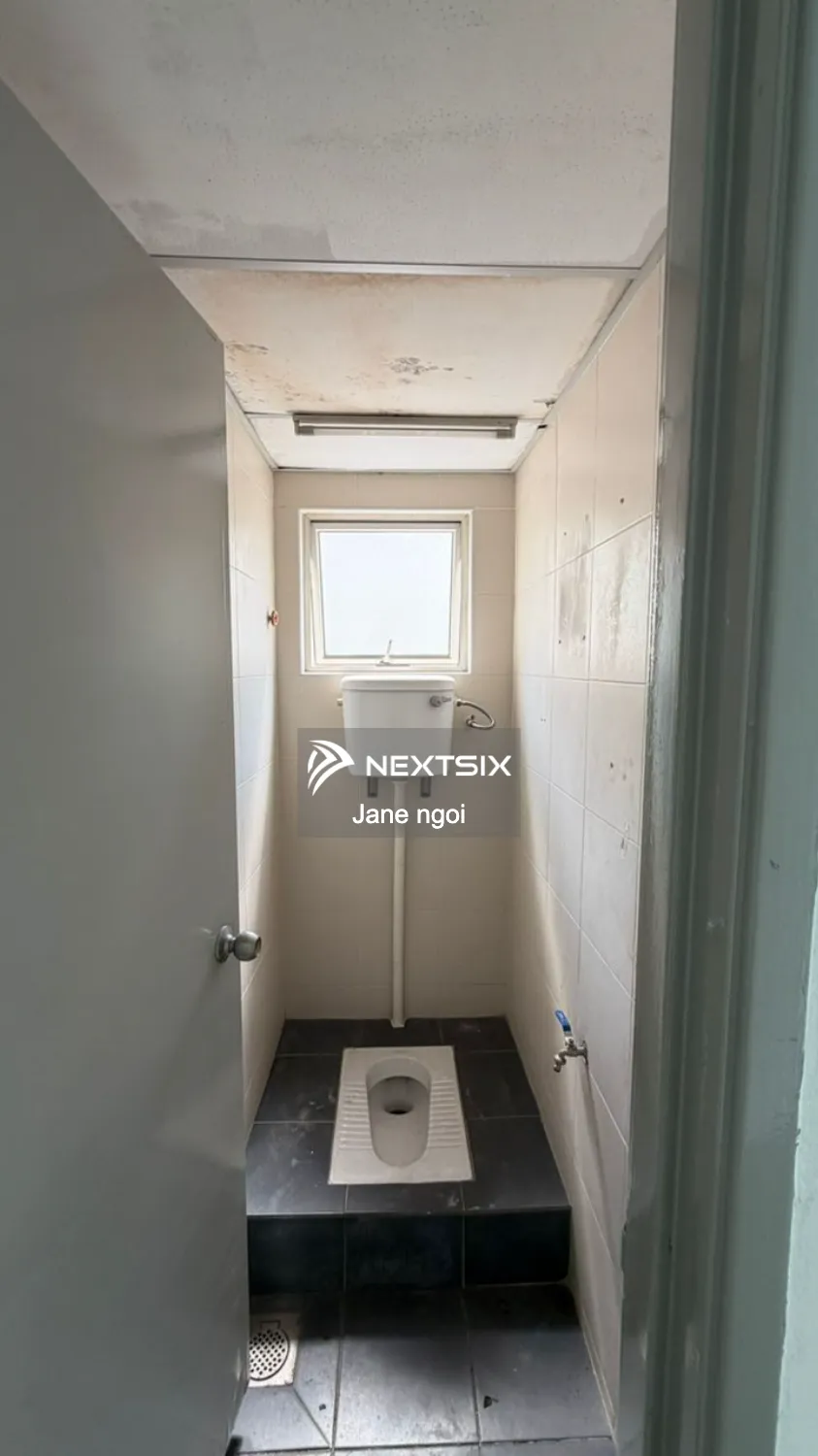 Shop For Rent in Tampoi Johor - Image 7