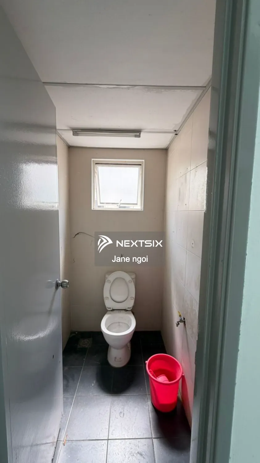 Shop For Rent in Tampoi Johor - Image 8