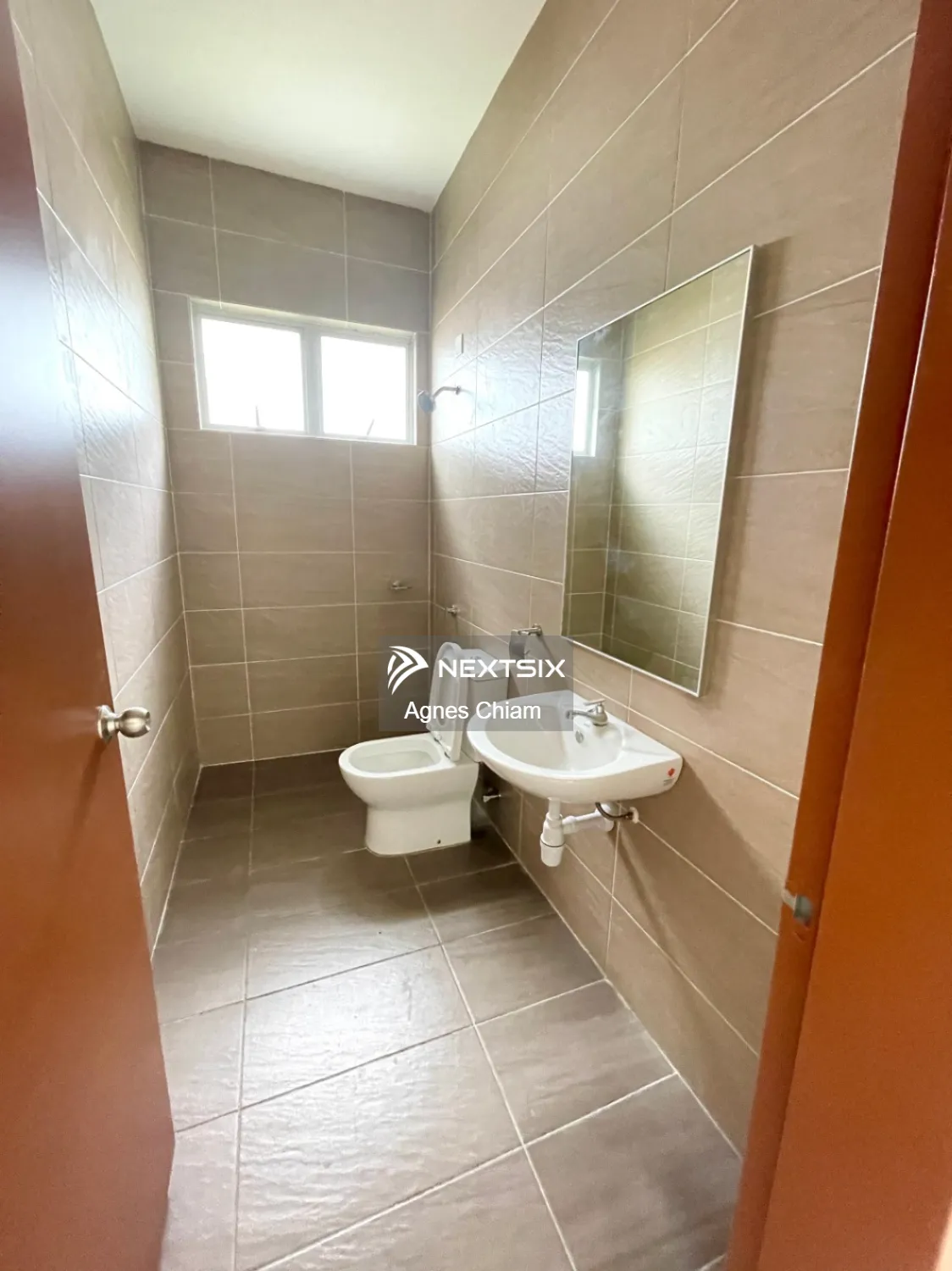 Semi-detached House For Sale in Port Klang Selangor - Image 11