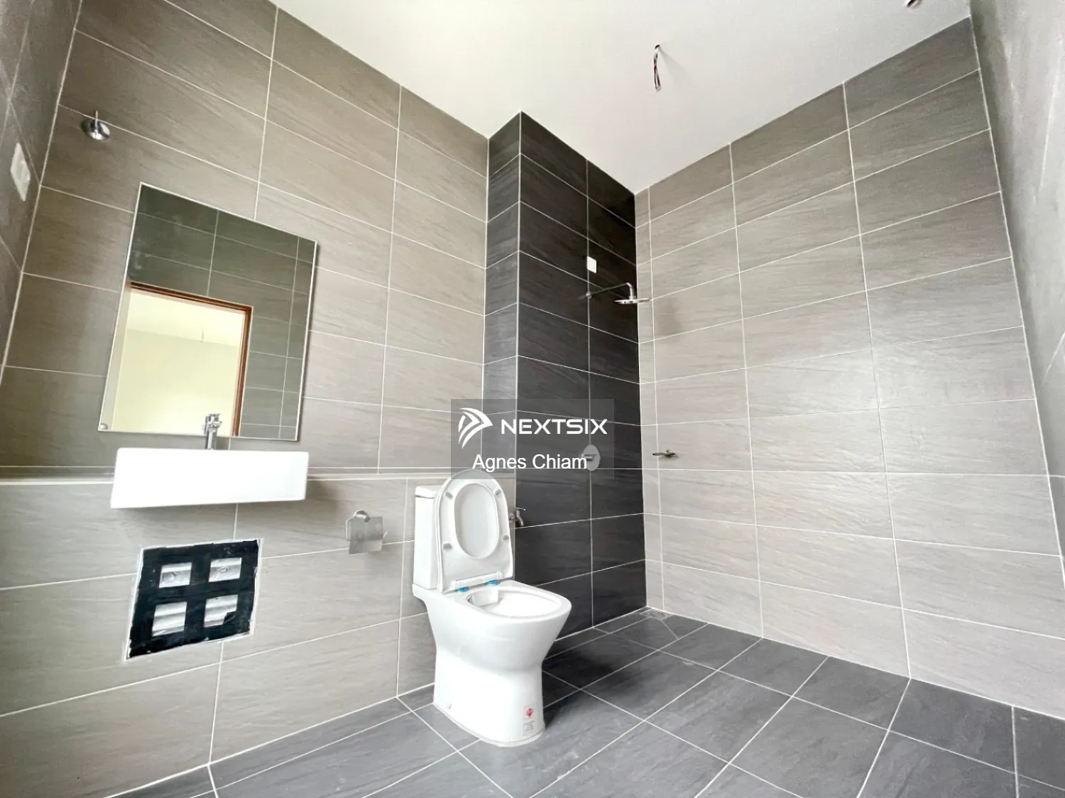 Semi-detached House For Sale in Port Klang Selangor - Image 7