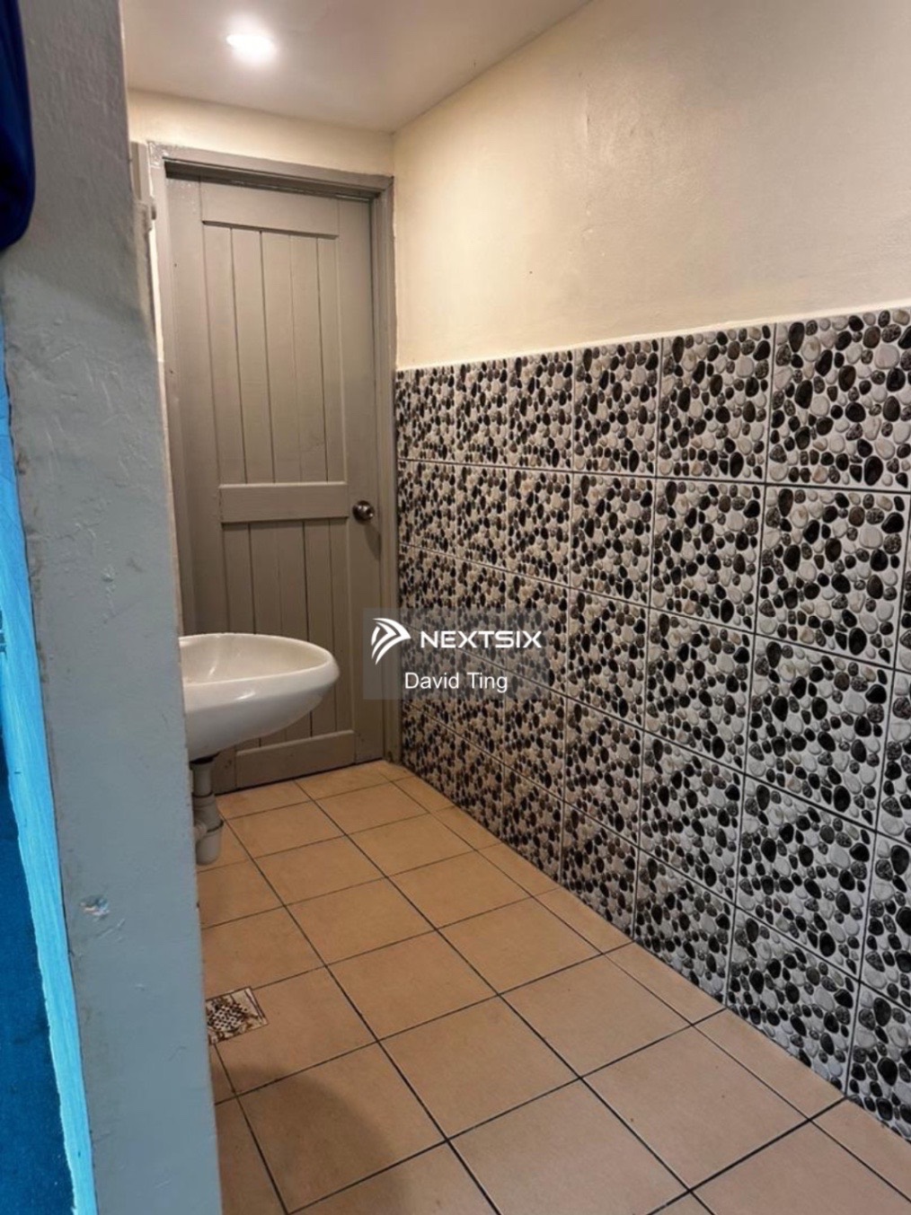 Shop For Rent in Kuching Sarawak - Image 10