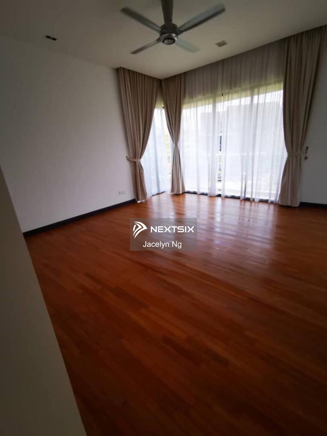 Bungalow floor plan - Image 10