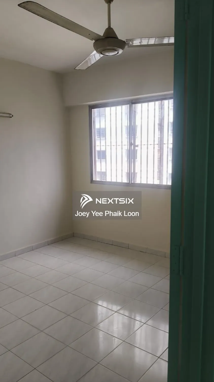 Apartment For Sale in Gelugor Penang - Image 6