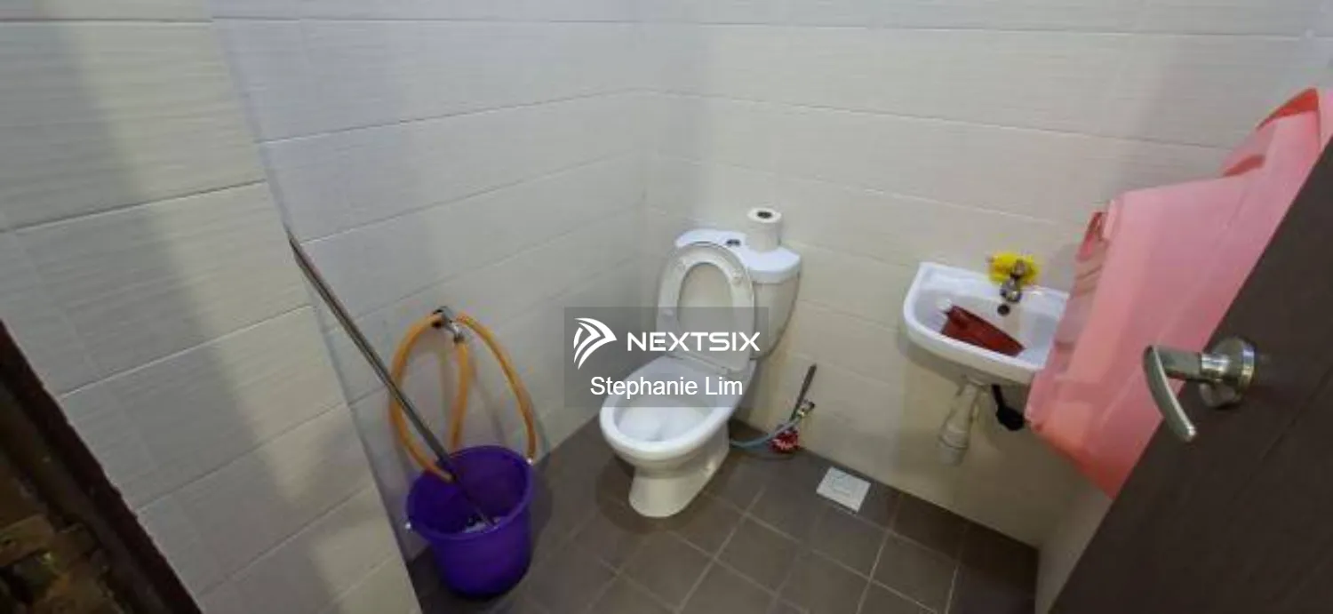 3-sty Terrace/Link House For Sale in Klang Selangor - Image 9