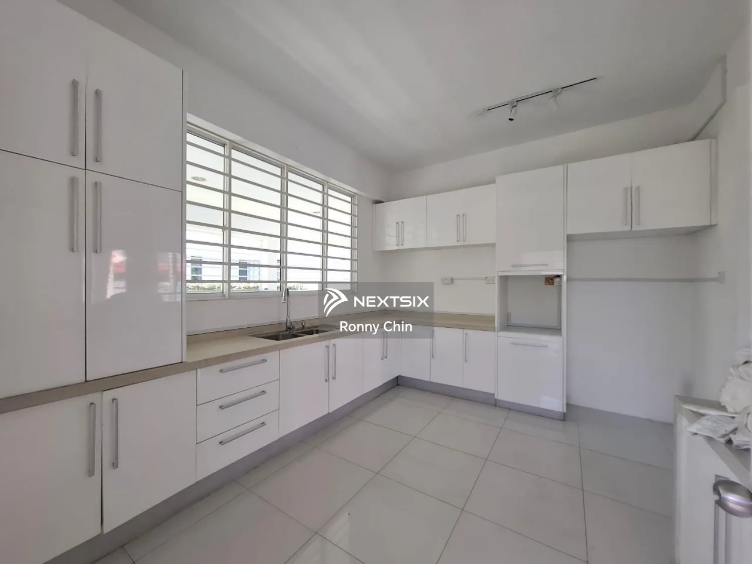 Semi-detached House For Rent in Kota Kinabalu Sabah - Image 5