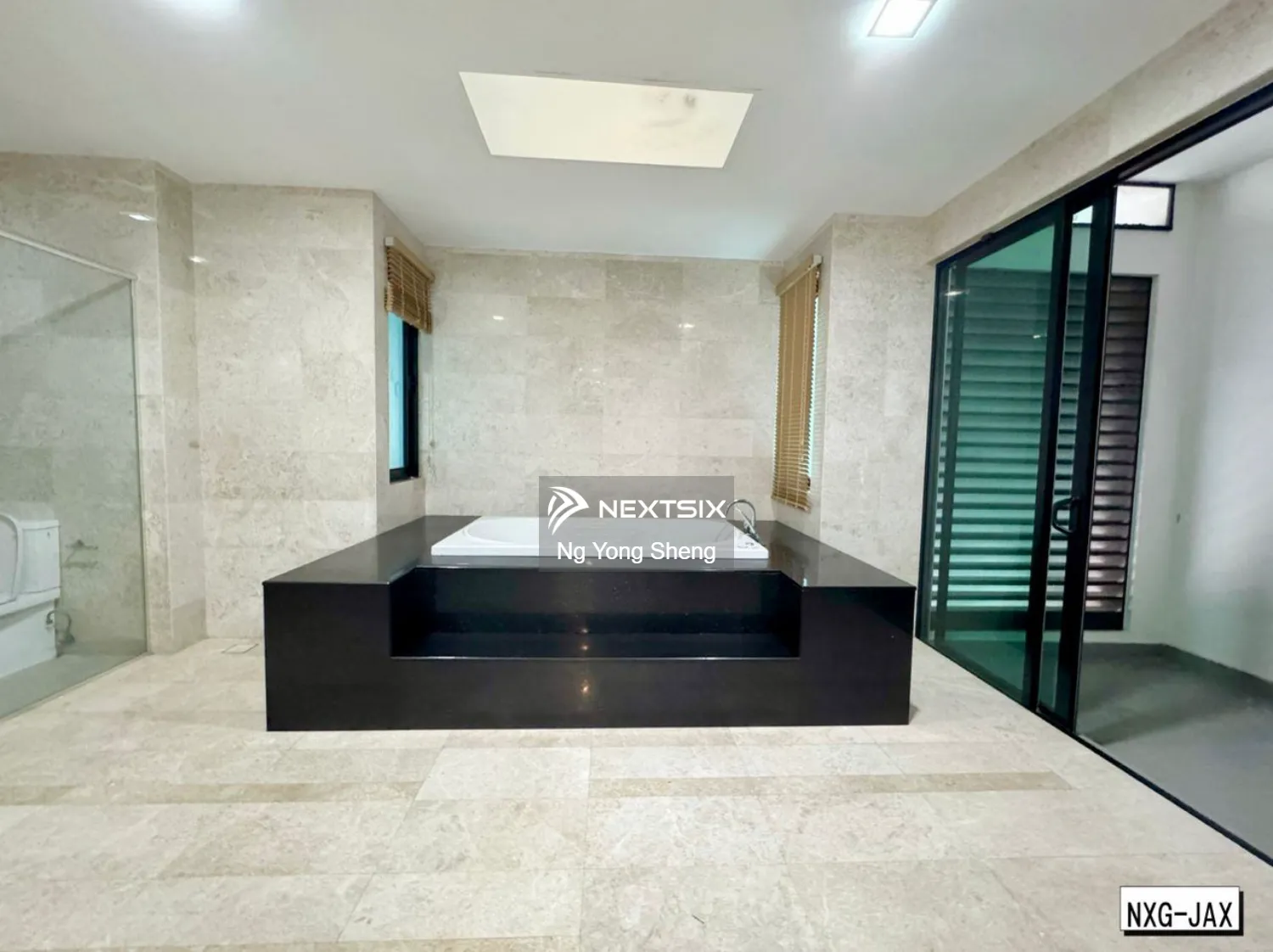 3-sty Superlink House For Sale in Setia Alam Selangor - Image 10