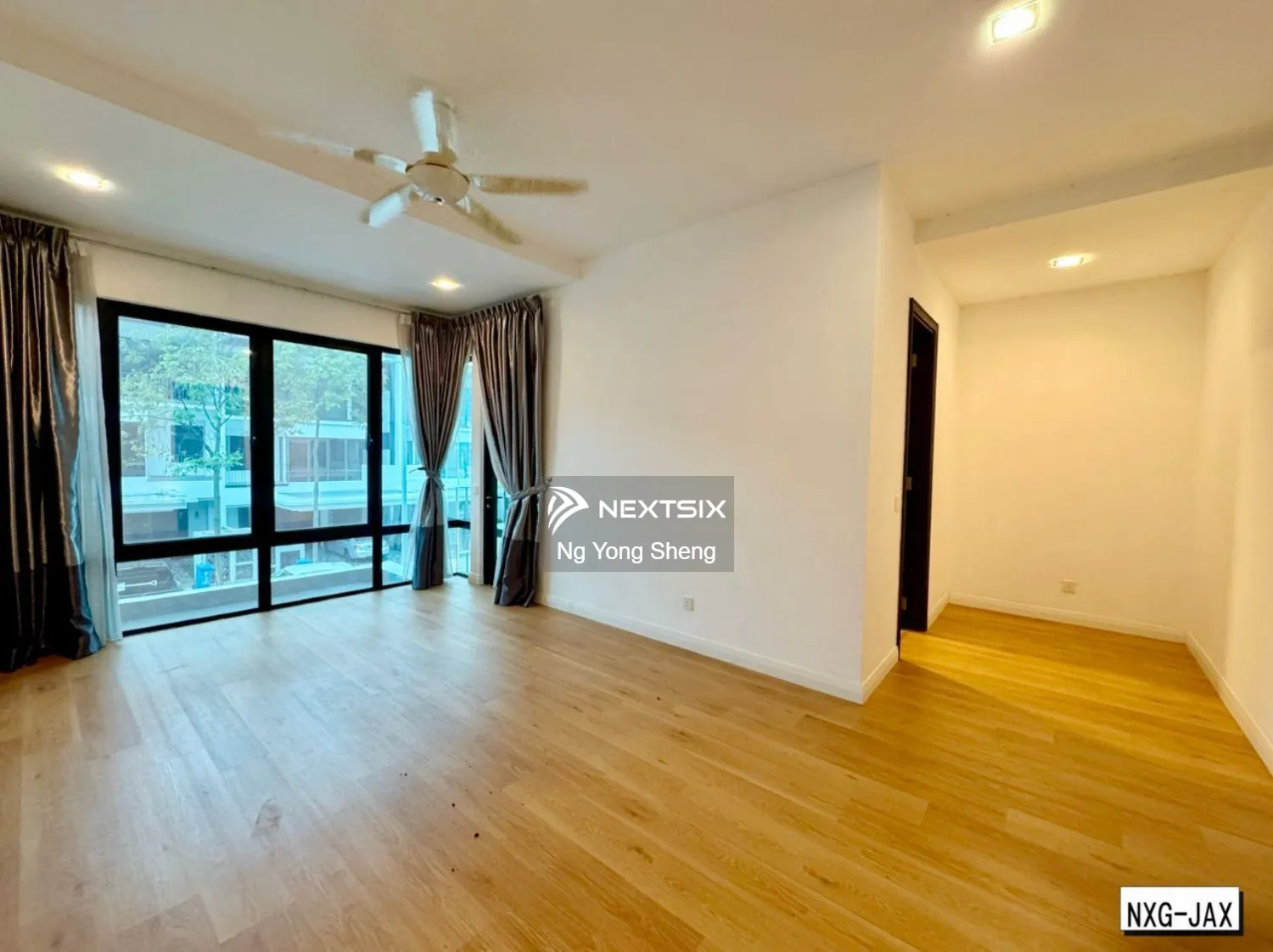 3-sty Superlink House For Sale in Setia Alam Selangor - Image 9