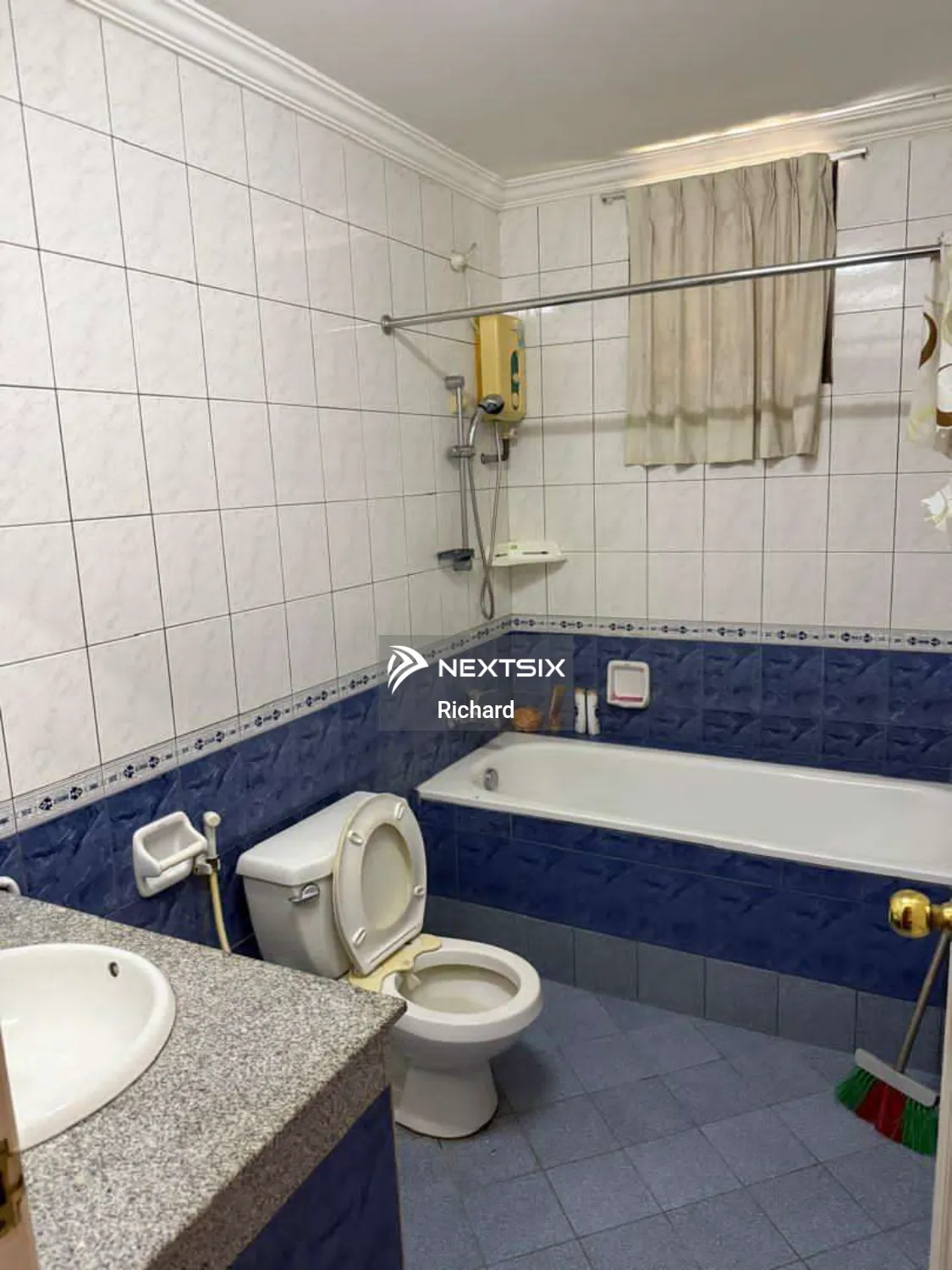 2-sty Terrace/Link House For Sale in Kuching Sarawak - Image 6