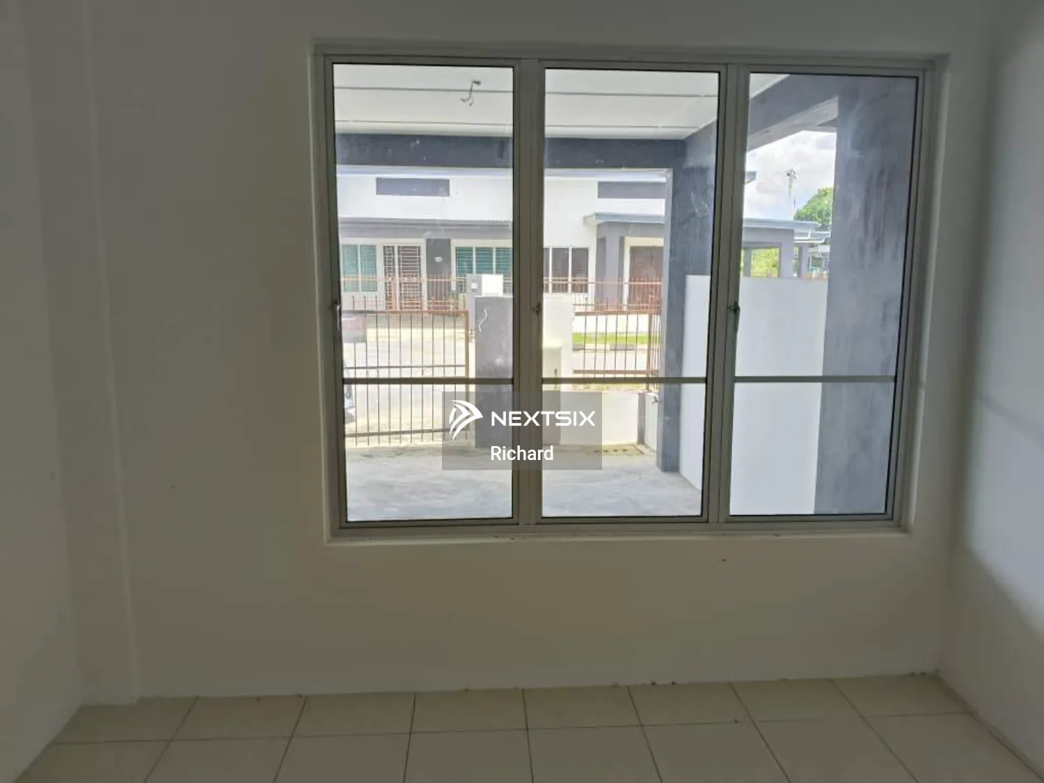 1-sty Terrace/Link House For Sale in Kuching Sarawak - Image 5