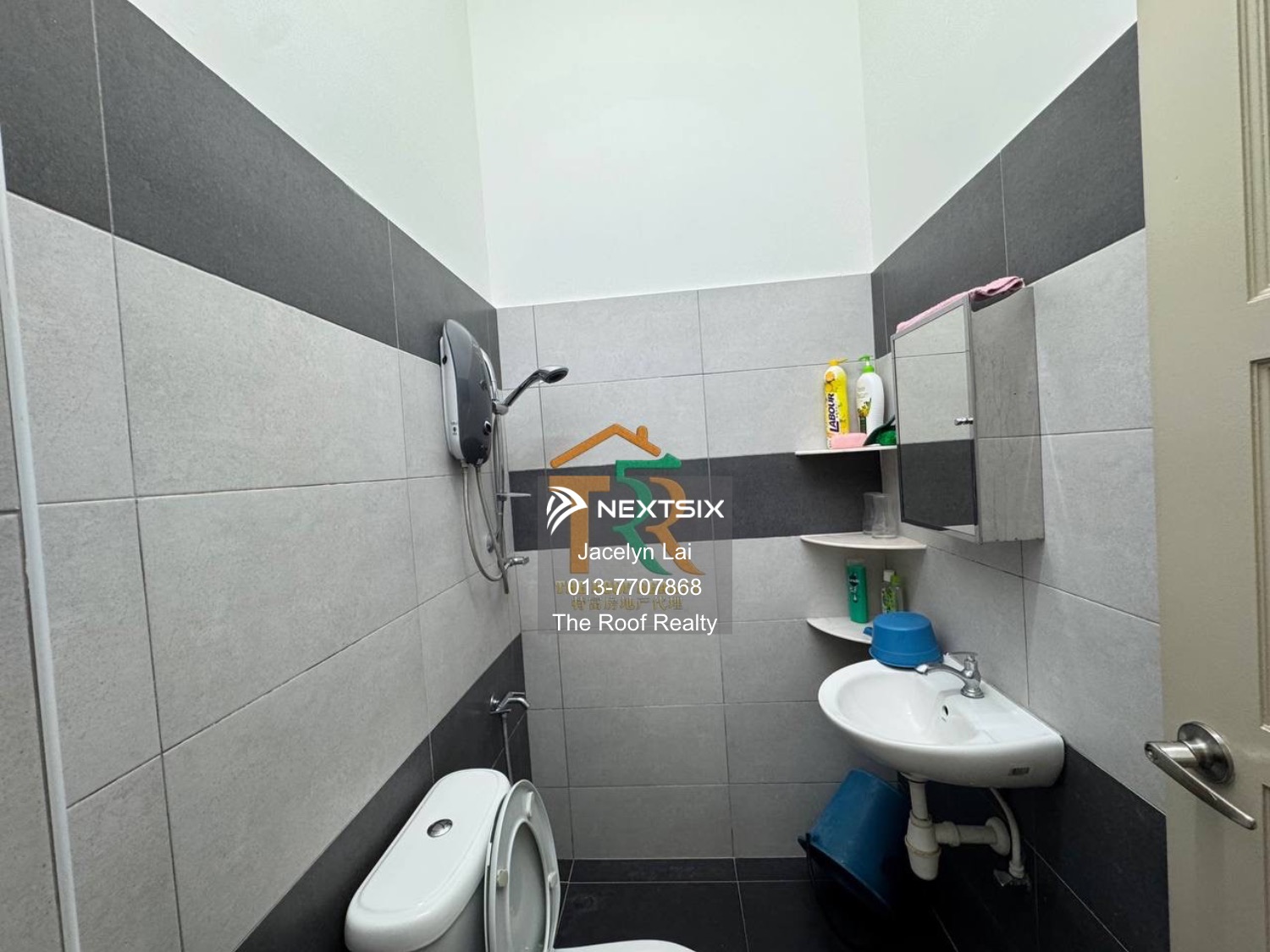 1.5-sty Terrace/Link House For Sale in Batu Pahat Johor - Image 11