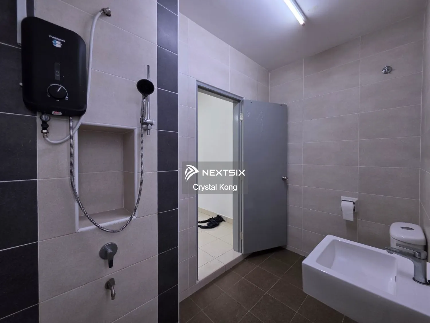 2-sty Terrace/Link House For Sale in Setia Indah Johor - Image 10