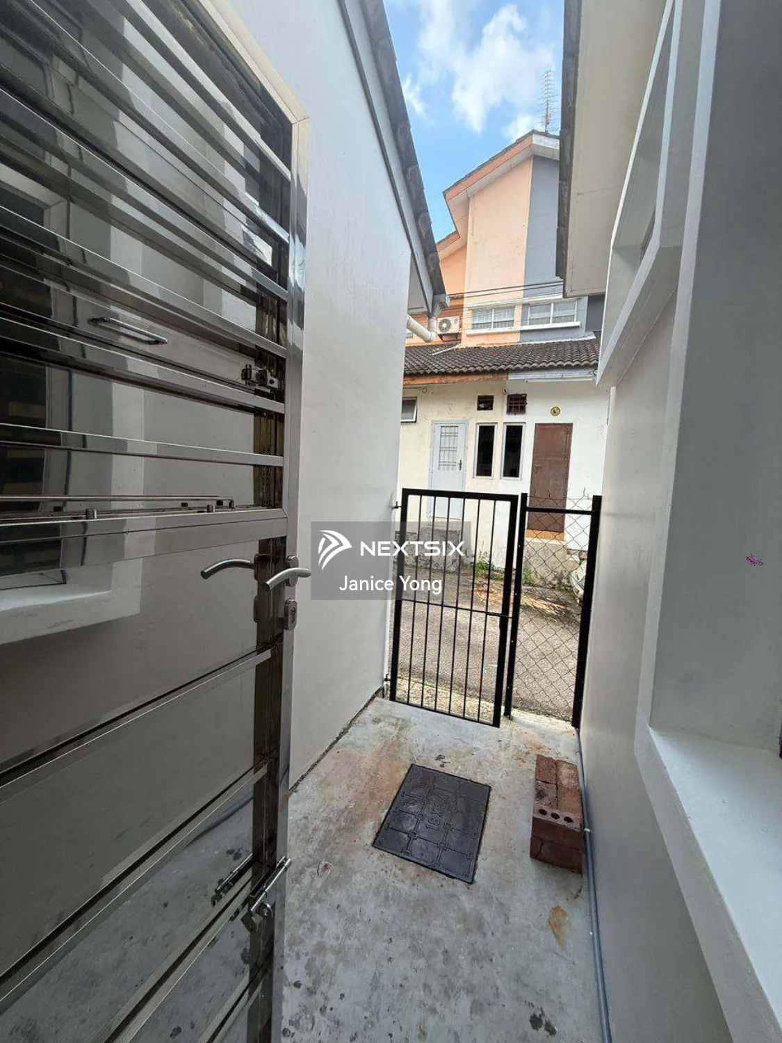 1.5-sty Terrace/Link House For Rent in Setia Indah Johor - Image 12