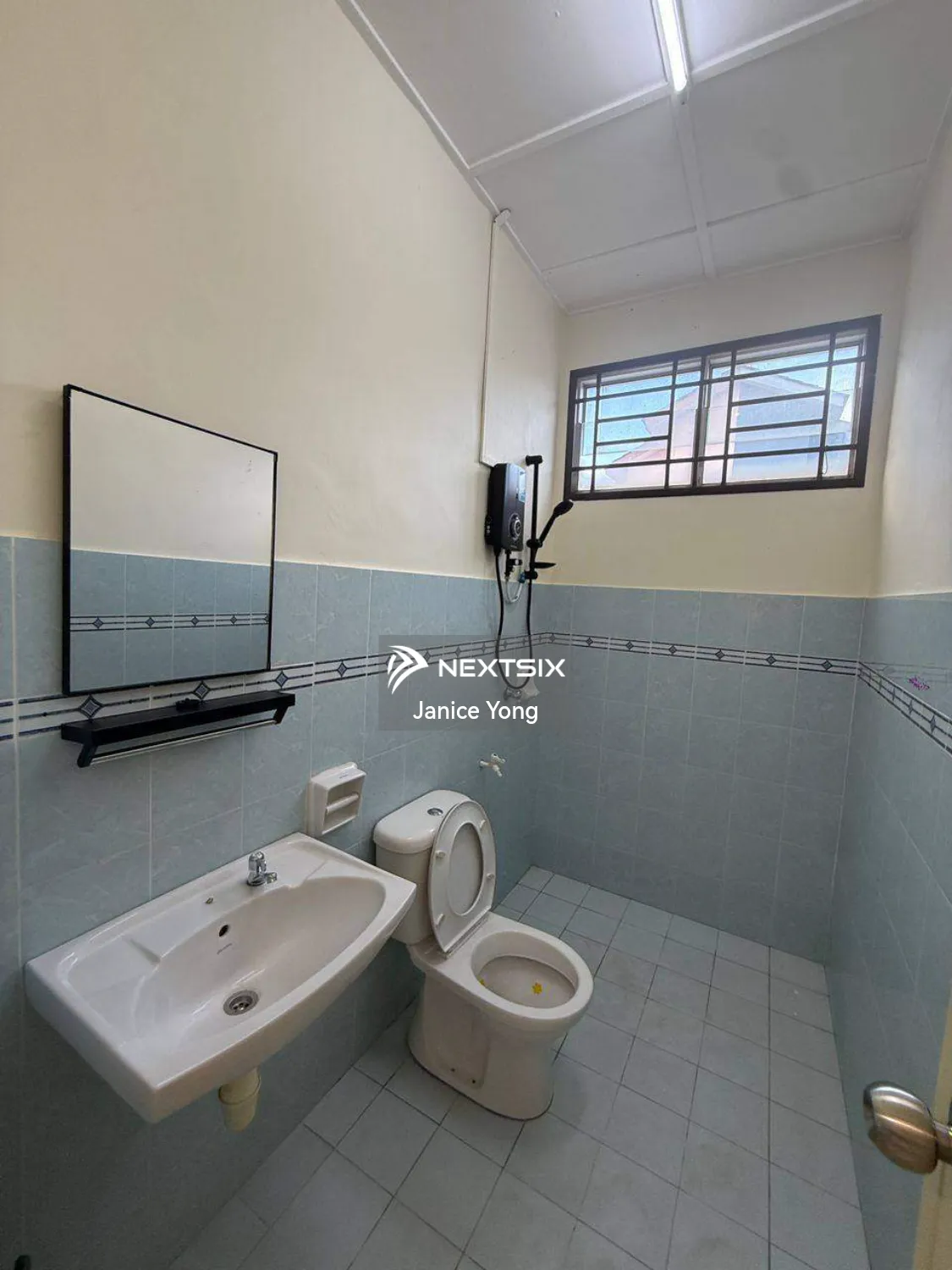 1.5-sty Terrace/Link House For Sale in Setia Indah Johor - Image 9