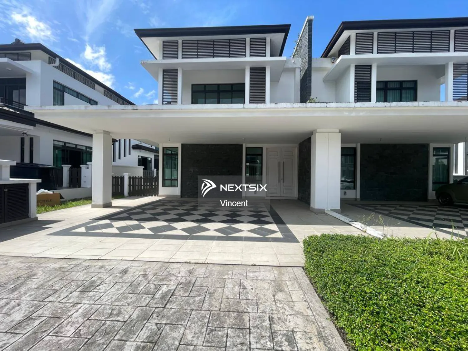 Semi-detached House For Sale in Semenyih Selangor