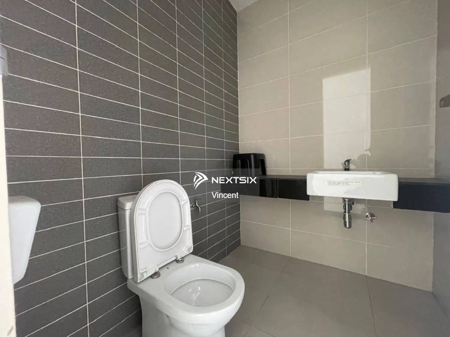 Semi-detached House For Sale in Semenyih Selangor - Image 17