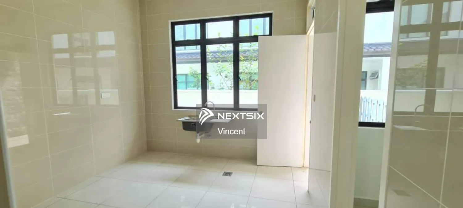 Semi-detached House For Sale in Semenyih Selangor - Image 8