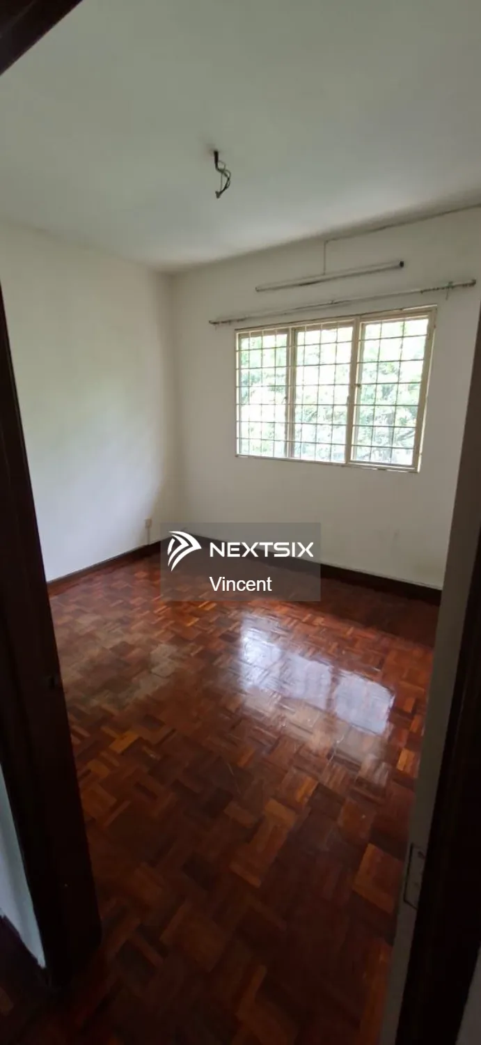 2.5-sty Terrace/Link House For Sale in Seri Kembangan Selangor - Image 5