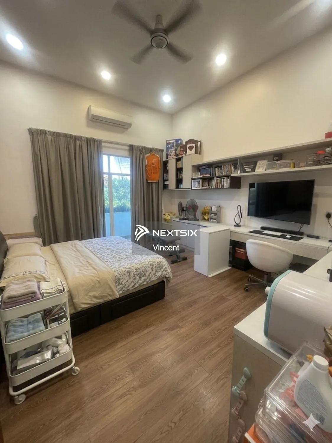 Semi-detached House For Sale in Seri Kembangan Selangor
