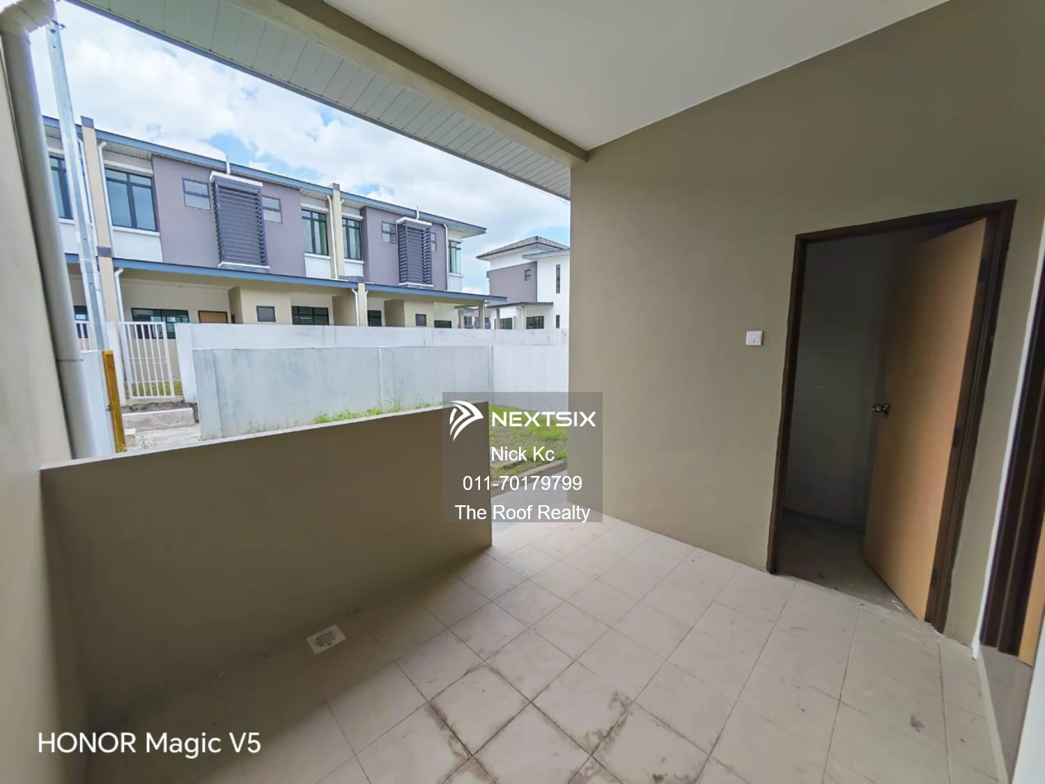 2-sty Terrace/Link House For Sale in Kota Samarahan Sarawak - Image 11