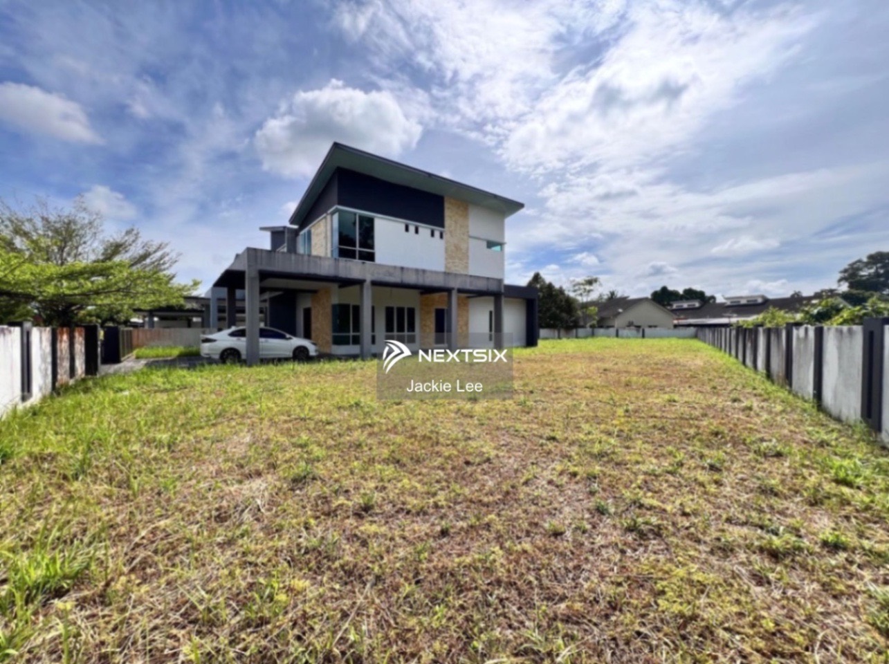 Semi-detached House For Sale in Kuching Sarawak - Image 5