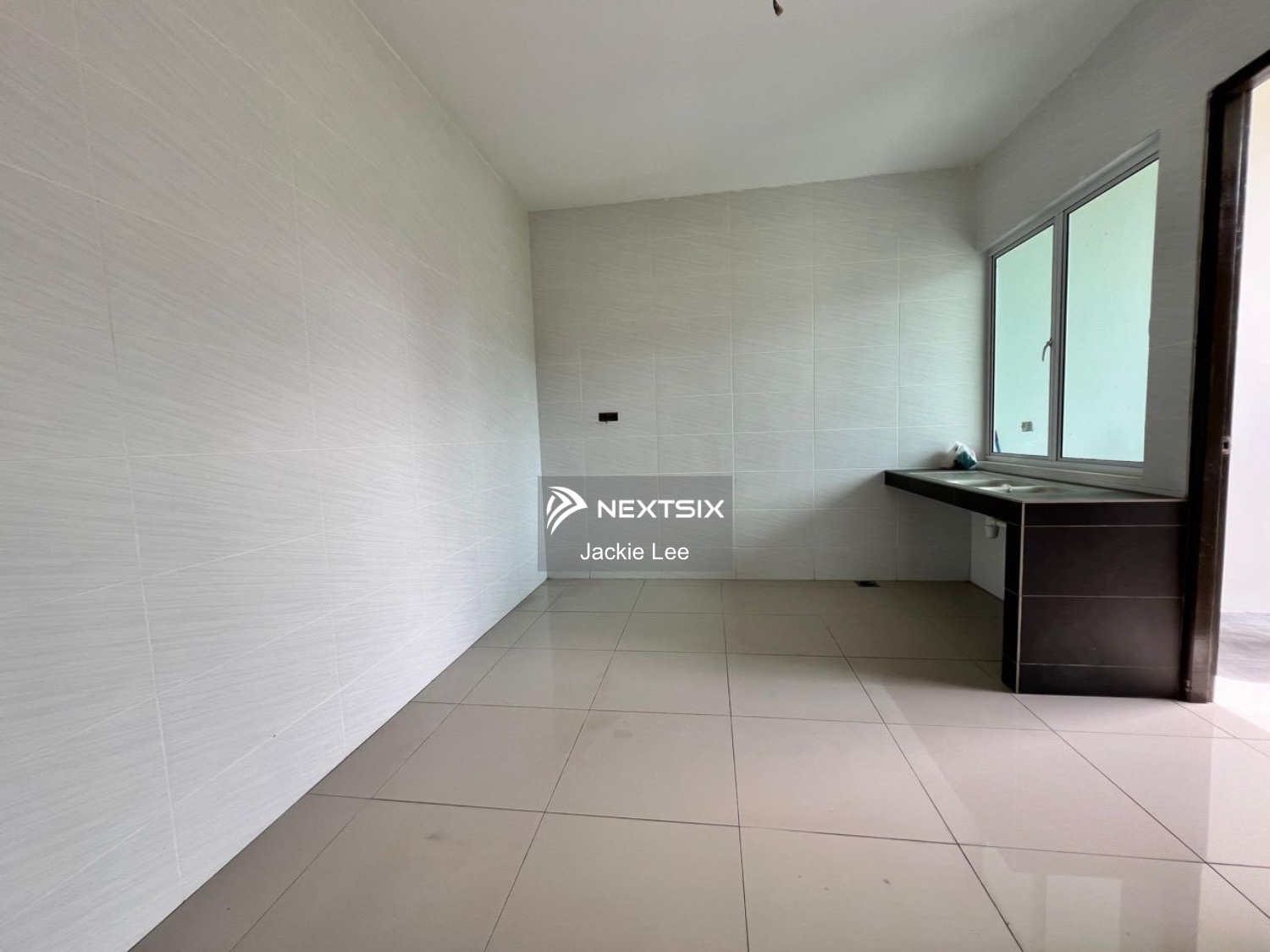 Semi-detached House For Sale in Kuching Sarawak - Image 9