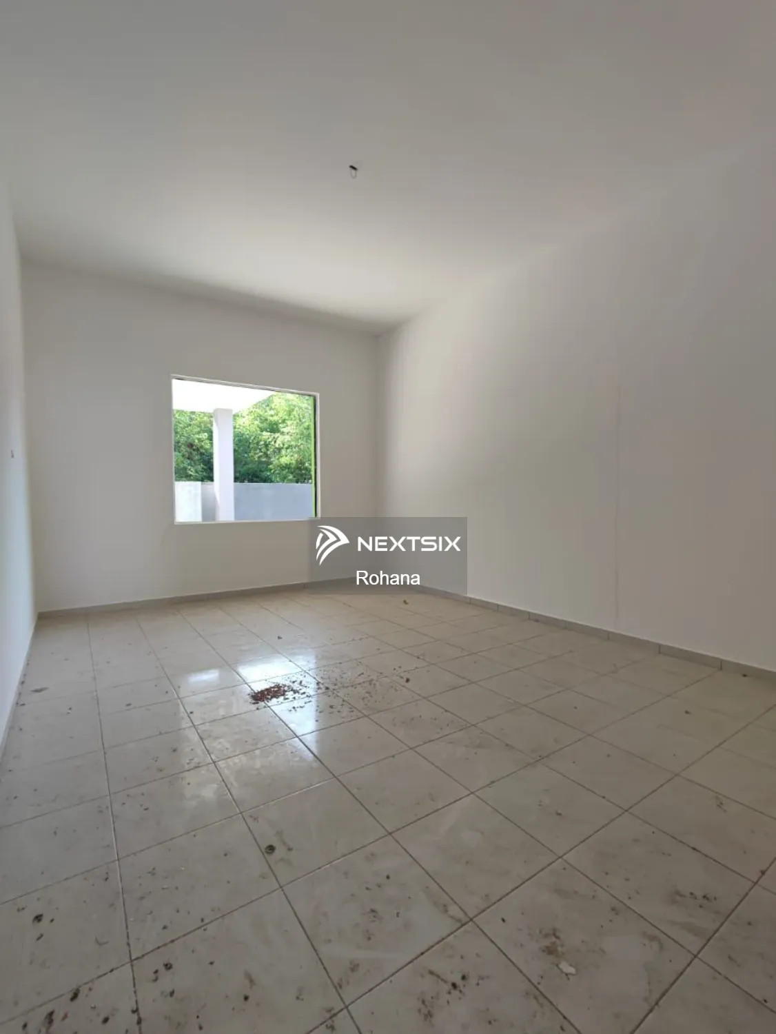 Semi-detached House For Sale in Balok Pahang - Image 9