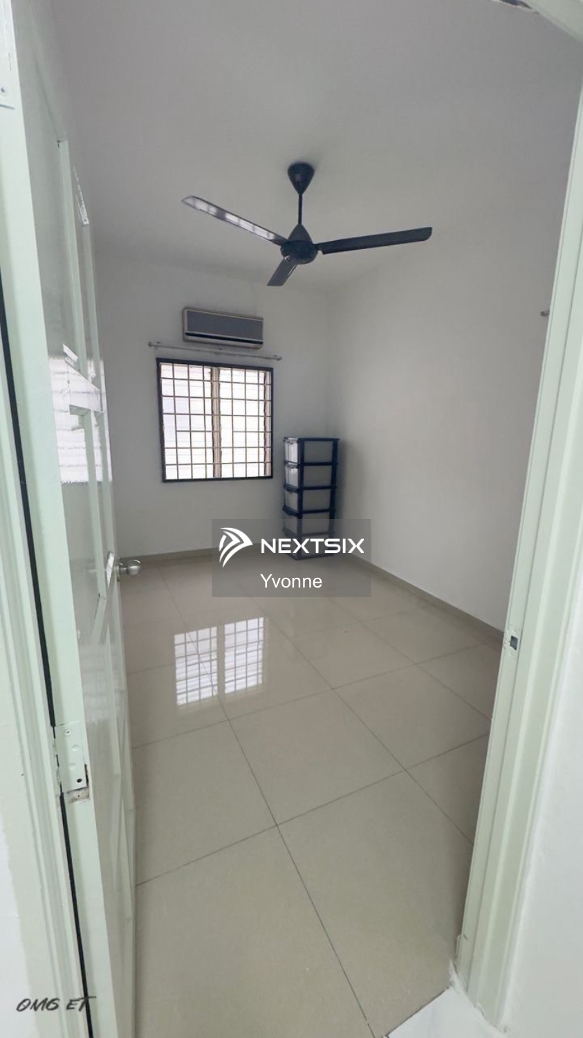 2-sty Terrace/Link House For Sale in Klang Selangor - Image 6