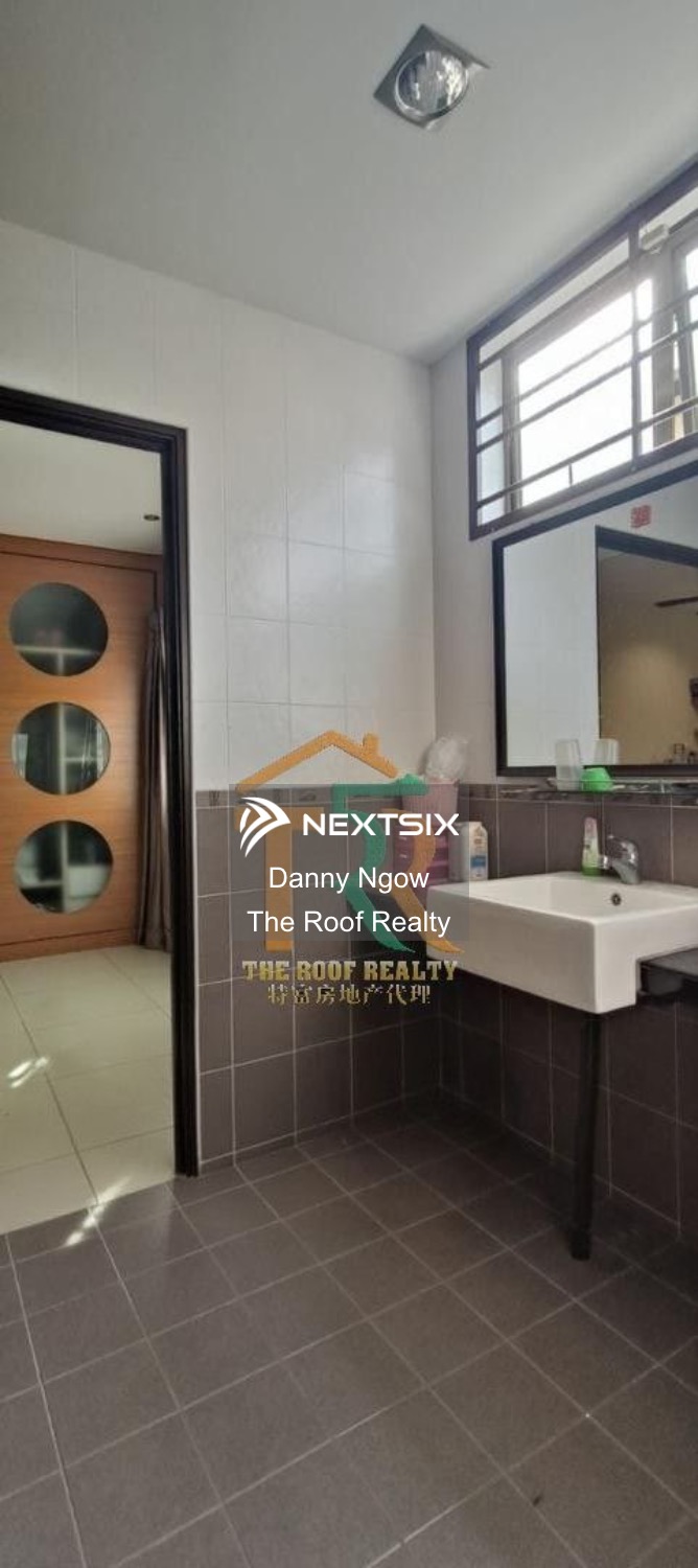 Semi-detached House For Sale in Batu Pahat Johor - Image 16