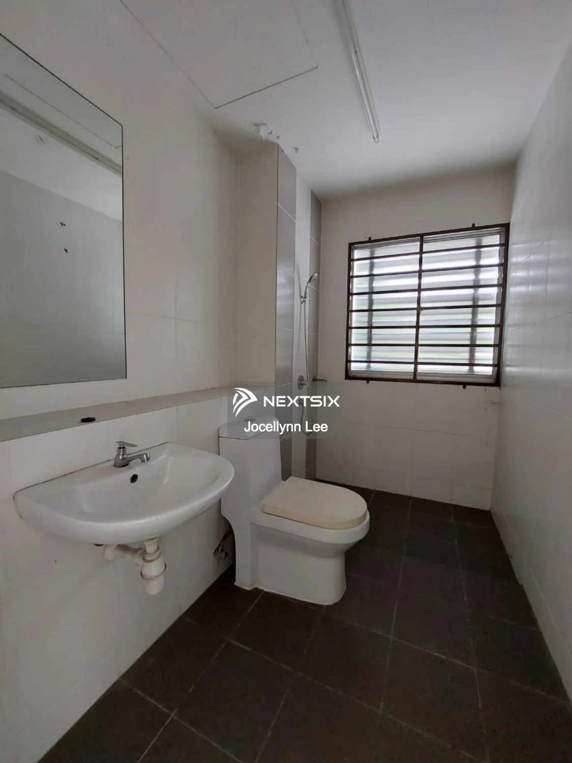 3-sty Terrace/Link House For Sale in Batu Maung Penang - Image 9